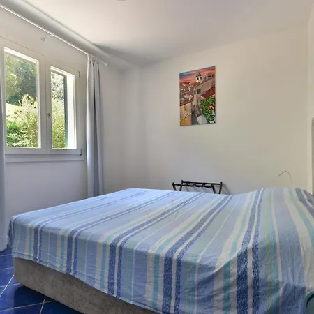 Trilocale La Chicca Apartment *